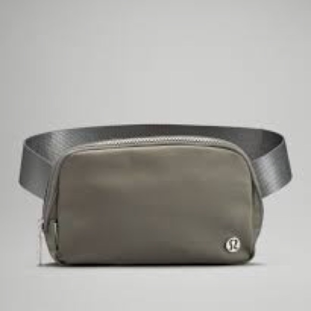Lululemon Everywhere Belt Bag 1L Grey Sage New NWT